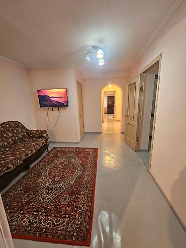 Продажа коттеджей и домов: Продается 2 дома в Центре города. Свердловский район пр. Жибек Жолу — 3