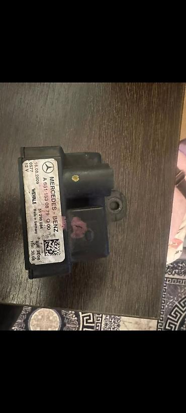 212: Om 651 матом Запчасти --+ w 212 бачок омывателя -_ багажника( — 9