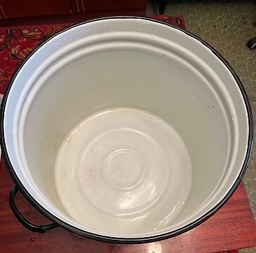 Посуда столовая: Посуда: тарелки и 2 кастрюли 40л/14 л - Большие белые плоские тарелки at lalafo.kg — 10 Посуда столовая: Посуда: тарелки и 2 кастрюли 40л/14 л - Большие белые плоские тарелки — 10