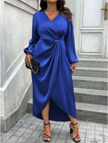 Haljine: Cena 3300din Vel 0XL,1XL,2XL,3XL,4XL Poručuje se, isporuka za nedelju — 1