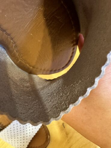 Basanoşka və səndəllər: Ölçü: 36, rəng - Sarı, İşlənmiş — 6