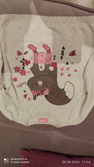 Koftalar, sviterlər: Uşaq geyim dəsti 1) LC Waikiki trikotaj sviter: - Ölçü: 4-5 yaş / — 1