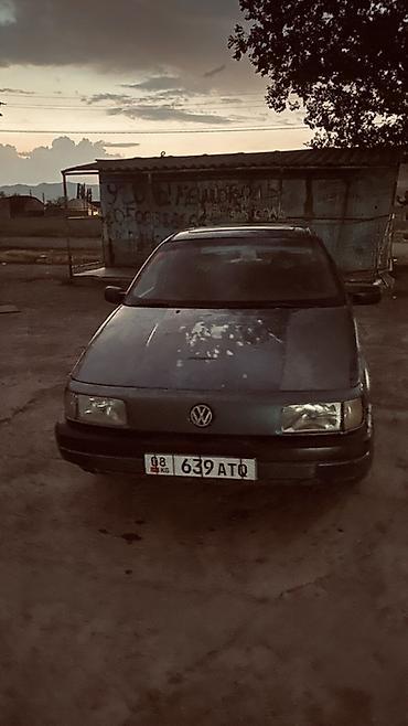 Унаа сатуу: Volkswagen Passat: 1988 г., 1.8 л, Кол менен иштөөчү, Бензин, Седан — 2