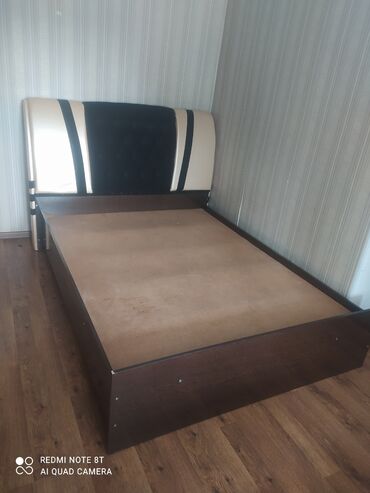 Мебель: Спальный гарнитур, Двуспальная кровать, Б/у