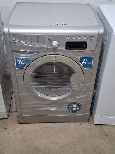 Paltaryuyan maşınlar: Paltaryuyan maşın Indesit, 7 kq, Avtomat, Qurutmasız, Kredit yoxdur