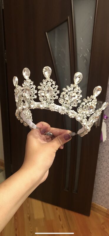 tek qaş: Mimi accessories-de 100 azne hazirlanıb 45 azne satılır 1 qası dusub