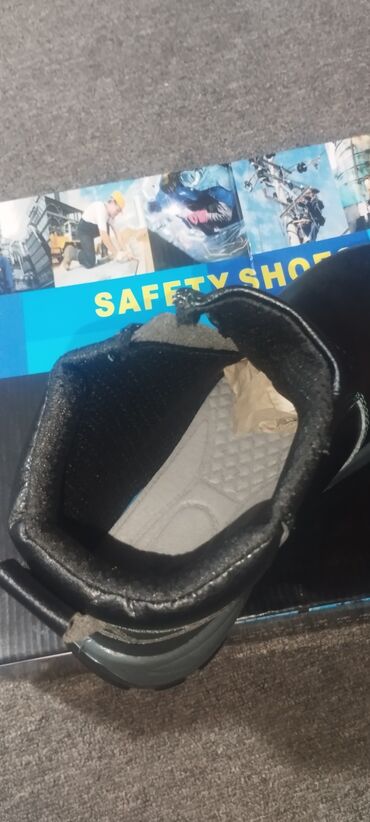 Ботинки: Спец ботинка кожа для сварщиков и строителей Утеплённый с мехом 3500 — 9