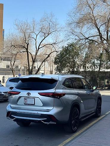 Toyota: Toyota Highlander: 2023 г., 2.4 л, Автомат, Бензин, Кроссовер — 5