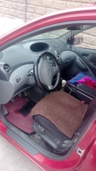 айго aygo: Toyota Yaris: 2001 г., 1.3 л, Механика, Бензин, Хетчбек