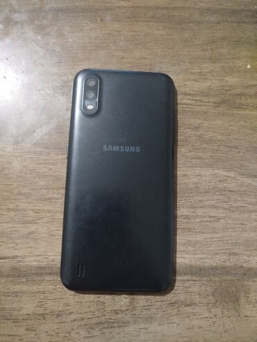 telfolar: Samsung Galaxy A01, rəng - Qara