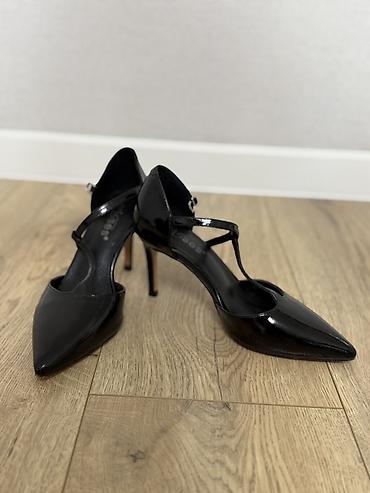 stud 5000: Лодочки на шпильке, черные, лаковые 🖤 Продам женственные туфли на — 3