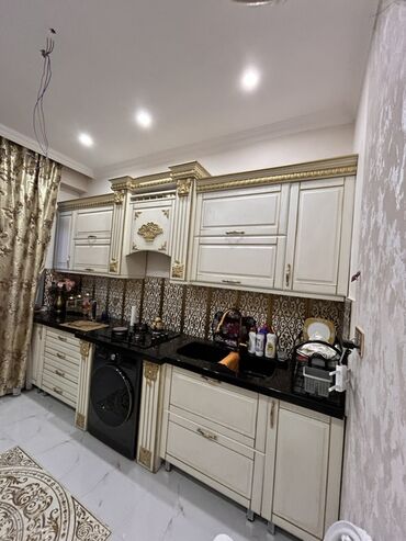 Uzunmüddətli kirayə mənzillər: Neftçilər Metrostansiyasının yaxınlığında yerləşən 2 otaqlı Lüks — 3