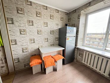 суточная квартира ош западный: 1 бөлмө, 36 кв. м, Жеке план, 5 кабат, Косметикалык ремонт