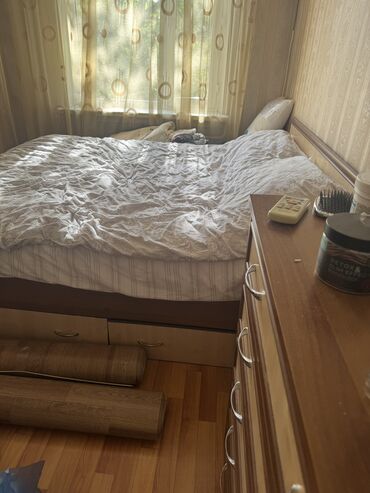 мебель талас: Уктоочу бөлмө гарнитуру, Колдонулган, Эки кишилик керебет, Шкаф, Комод, Өзү алып кетүү