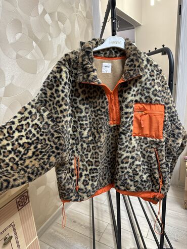 одежда на прокат: Шуба, Короткая модель, Леопардовый принт, M (EU 38)