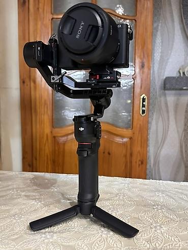 video kamera canon: DJI Ronin RS3 Mini stabilizator - Kompakt və yüngül 3 oxlu gimball — 1