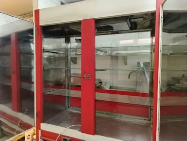 işlənmiş vitrin soyuduculari: Boyük soyuducu eni 1,50 Ela veziyyetde Qiymet 550 azn. Unvan Sumqayit