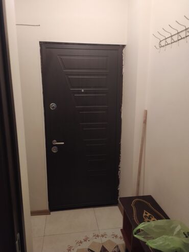 Uzunmüddətli kirayə mənzillər: Kiraye verilir seliqeli aileye.kamunal və digər xərclər qalan şəxs — 8