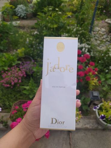 Парфюмерия: Dior j'adore 100 ml оригинальный парфюм. не вскрытые, есть маленький