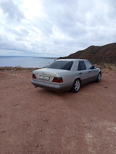 кочкор авто: Mercedes-Benz W124: 1995 г., 2.2 л, Кол менен иштөөчү, Бензин, Седан — 5
