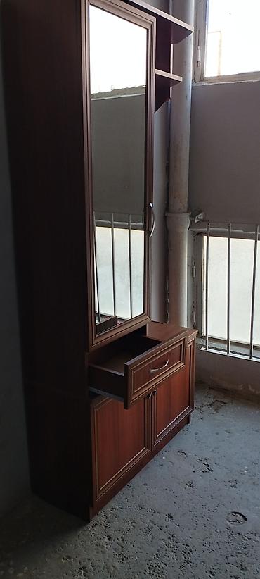 Qonaq/ dəhliz üçün paltar asılan dolab-komod dəsti - Material: ağac lalafo.az -da Qonaq/ dəhliz üçün paltar asılan dolab-komod dəsti - Material: ağac
