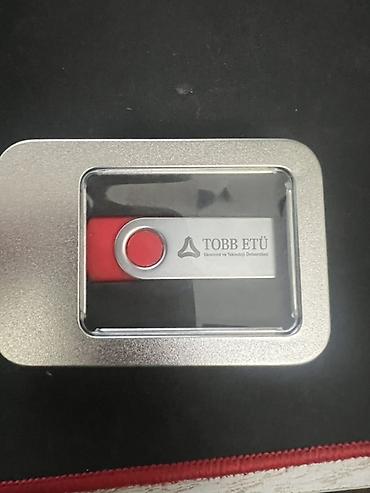 flash: USB flash yaddaş – TOBB ETÜ loqolu - Korpus: qırmızı silikon gövdə — 1