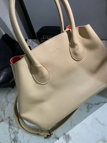 сумка из натур кожи: Сумка кожа Dior В хорошем состоянии Вместительно большая🫶 Имеются