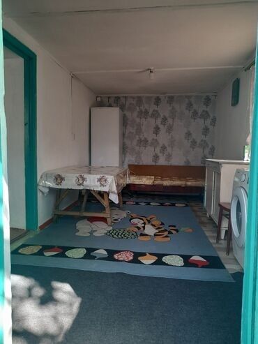 дом дордой келечек: 30 кв. м, 3 бөлмө, Жертөлө, ороо, Забор, тосулган