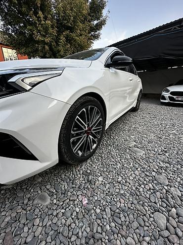 byd e2 2025: Kia K3: 2022 г., 1.6 л, Автомат, Бензин, Лифтбек — 2