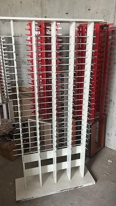 stend vitrin: Mağaza üçün çoxfunksiyalı asqılı displey stendi - Material: metal — 1