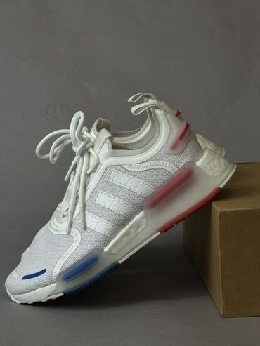 Кроссовки и спортивная обувь: Кроссовки, 37, 37.5, Adidas, Новый, цвет - Белый