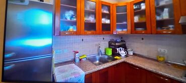 Həyət evləri və villaların satışı: Ev monolit betonla, qaya üzərində tikilib, dəniz mənzərəlidir. 1-ci — 12