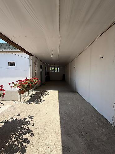 kirayə sumqayıt: Həyət evi – geniş həyətli, ayrı girişli - 3 otaq: işıqlı böyük zal, 2 — 4