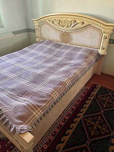 Эки кишилик керебет, Колдонулган, Матрасы бар, узуну - 220 см — 1