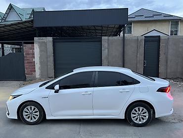 coroll: Toyota Corolla: 2020 г., 1.8 л, Вариатор, Гибрид, Седан — 6