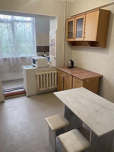 тыныстанова: 1 комната, 45 м², Золотой квадрат Индивидуалка, 2 этаж, Косметический ремонт — 4