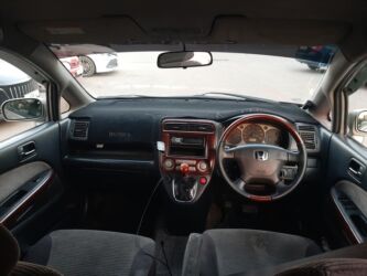 Honda: Honda Stream: 2001 г., 2 л, Автомат, Бензиновая, Универсал — 1