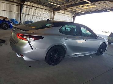 corolla 2022: Toyota Camry: 2023 г. — 4