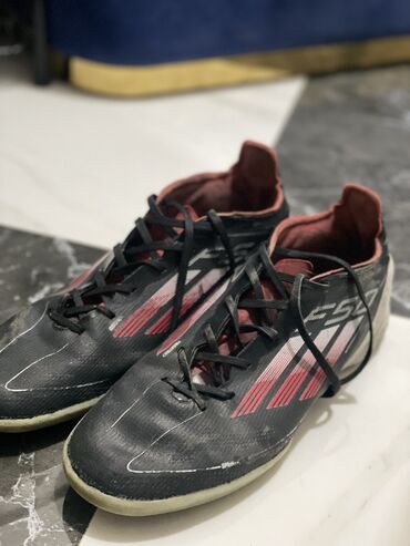 кроссовки 43 размер: F 50 Adidas хорошая