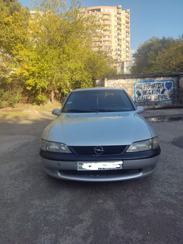 Opel: Opel Vectra: 1.8 l | 1997 il 350000 km Sedan