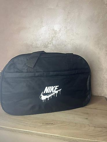 Sportske torbe i rančevi: Sportske torbe – različiti modeli (Adidas i Nike) - Praktične torbe — 17