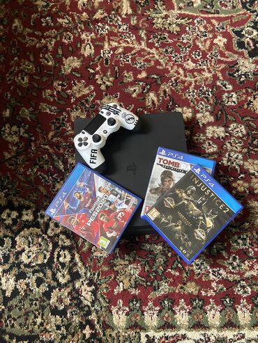 playstation 4 цена: Продаю Пс 4 слим 512 гб в черном цвете 🖤 16000 сомов 💸 Торг имеется