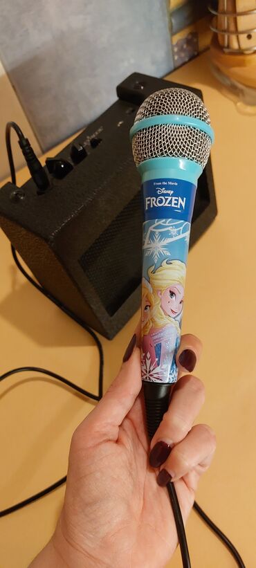 Audio tehnika: Frozen mikrofon Disney i zvucnik