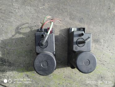 Двери и комплектующие: Петля двери Передняя левая Audi, Б/у, Оригинал — 3