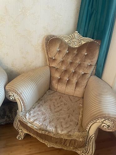 çilədağı bitkisi rus dilində: Turkiyeden zakazla getirilib.7 il qabaq 5000 manata.Klassik üslubda — 2