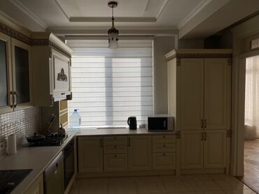 Долгосрочная аренда квартир: 4 комнаты, С мебелью полностью — 17