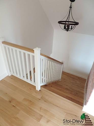 Pilləkən məhəccərləri: Taxta pilləkən – dizayn və quraşdırma Məhsul/təsvir: - İkiqat rəngli — 15