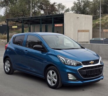 купить машину в рассрочку: Chevrolet Spark: 2019 г., 1 л, Вариатор, Бензин, Хетчбек