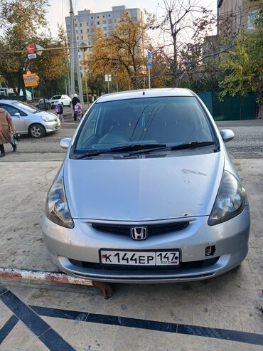 машина 300 тысяч: Honda Fit: 2002 г., 1.3 л, Вариатор, Бензин, Хетчбек