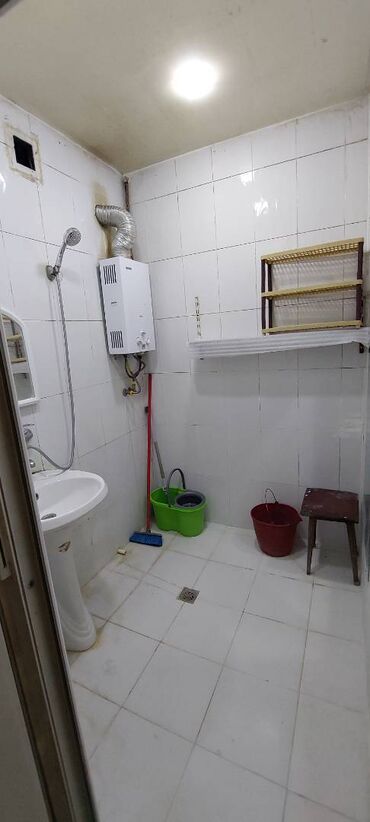 Uzunmüddətli kirayə mənzillər: Ev şamaxinkada20 yanvar metrosunda 6-7 dəqiqəlik piyada məsafədə — 9